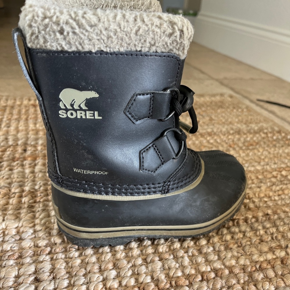 Sorel Children’s Yoot Pac TP WATERPROOF BOOT Quarry, Black 12